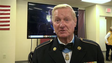Medal of Honor recipient comes to Bowling Green to meet with community ...