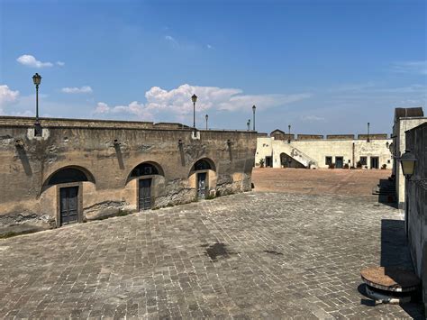 Nápoles – Castel Sant’Elmo – Viajento