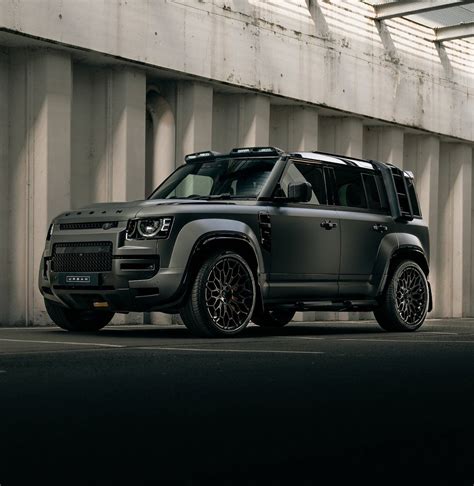 Land Rover Defender Octa – Urban USA