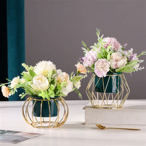 Planter Indoor Online - Premium Artificial Flower | Nestasia