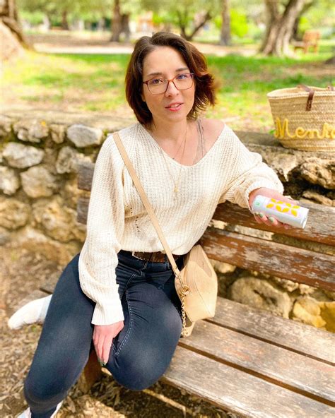 Juste Edelyne - Créatrice de contenu locale et créative