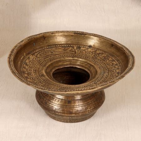 Buy Brass & Bronze Pots, Planters and Urli's Online