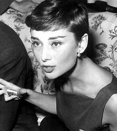 Hepburn Hair Cut by 10 Hepburn Pixie Cuts Hairstyles 2017 Hepburn Hair Cut