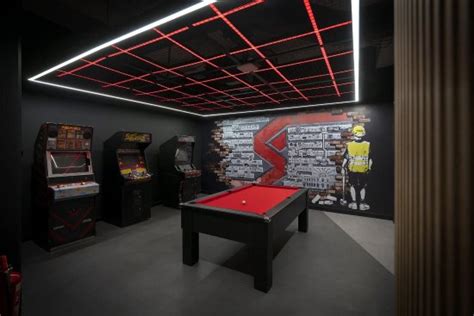 PS工作室展示宽敞豪华办公环境 曾制作《地平线VR》 _ 游民星空 GamerSky.com