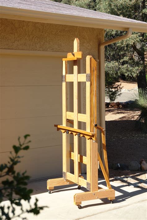 A Passion for Painting: I built this H Frame easel from left over flooring