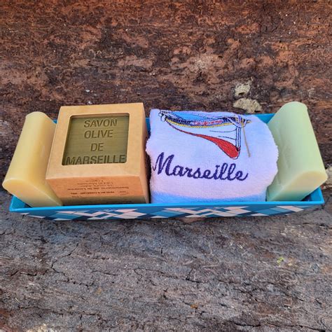 Savonnerie de la Licorne, Banneton carton Handcrafted Marseille soaps ...
