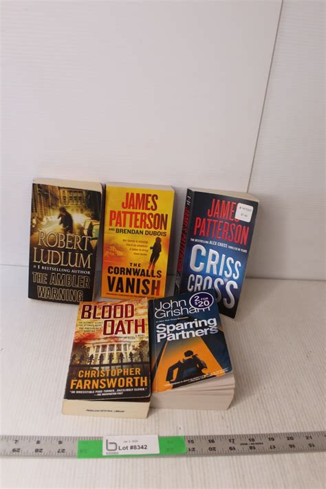 (5) Adult Novels by James Patterson, Robert Ludlum, John Grisham ...
