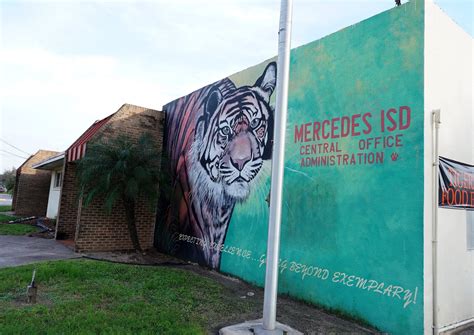 Mercedes ISD reopens superintendent vacancy to applicants | MyRGV.com