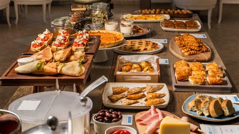 Greek Breakfast | Porto Naxos Hotel | Luxury Naxos Hotel Greece
