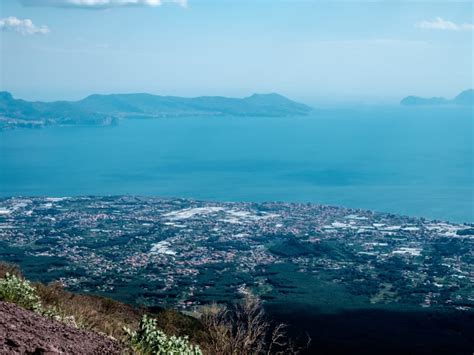 Day Trips to Vesuvius from Naples - Hellotickets