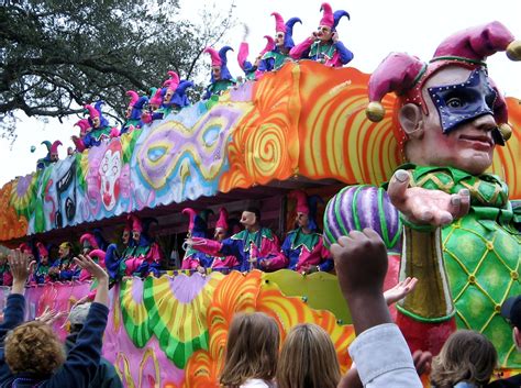 Mardi Gras! Throw me something Mister! | Mardi gras float, Louisiana ...