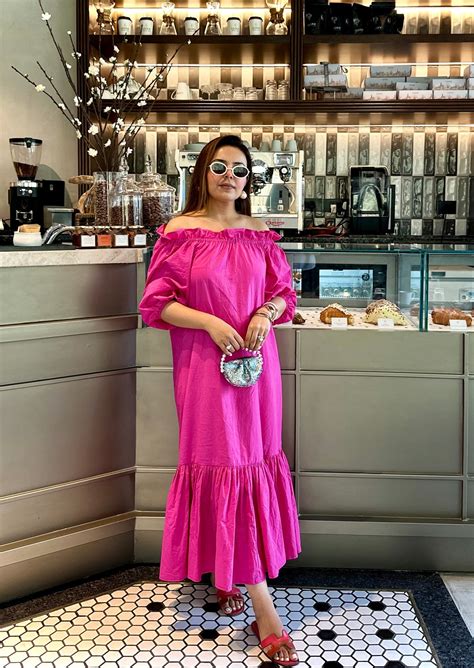 Danika Goyal in Fuchsia Off-Shoulder Dress – Urth Label