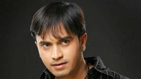 Marathi theatre actor dies while performing on stage| India News