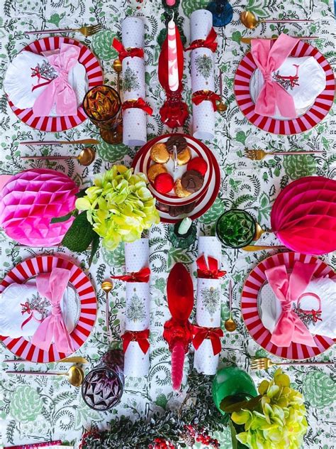 Christmas Table Styling Ideas From Bright and Bold to Traditional Luxe