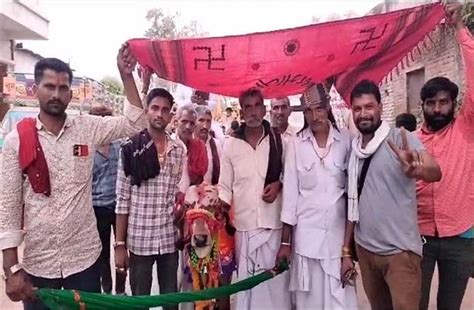 बैल-गाय का अनोखा विवाह...बैंड-बाजा के साथ हजारों बाराती धूमधाम से ...