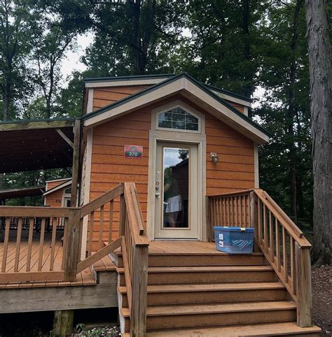 SUN OUTDOORS LAKE RUDOLPH (Santa Claus) - Campground Reviews, Photos ...