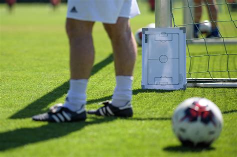 Football Playing Area 的图像结果