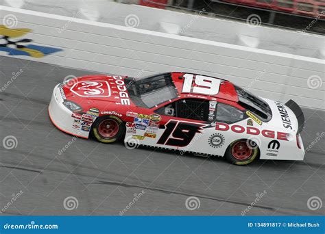 2007 Daytona 500 Qualifying Editorial Photography - Image of nextel, international: 134891817