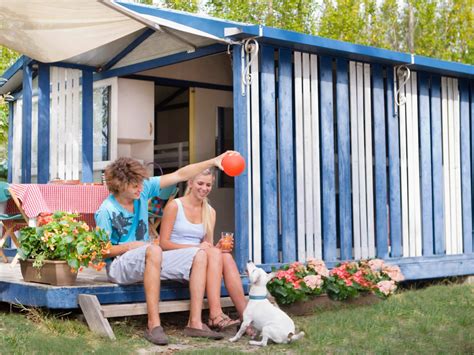 Granny Annexes (ADUs) | Legal Insight - Rocket Lawyer UK