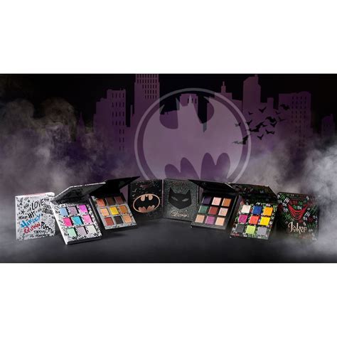 Makeup Revolution Makeup Revolution X DC - Catwoman Shadow Palette ...