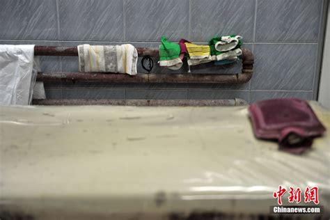 【图刊】“洗澡客”的告别_滚动新闻_温州网