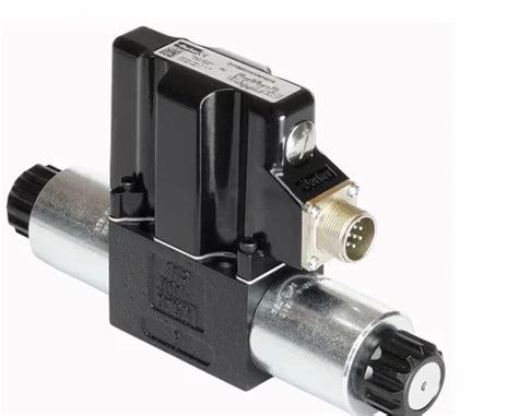 Control Valve - Hydraulic Mobile Control Valve Wholesaler / Distributor ...