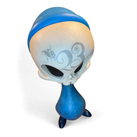 Mega Blue Skelve by Brandt Peters | tomenosuke