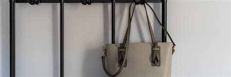 Amazon.in: ALIENOID: Handbags