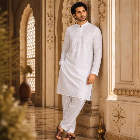 See Designs: Buy Ethnic Wear Online