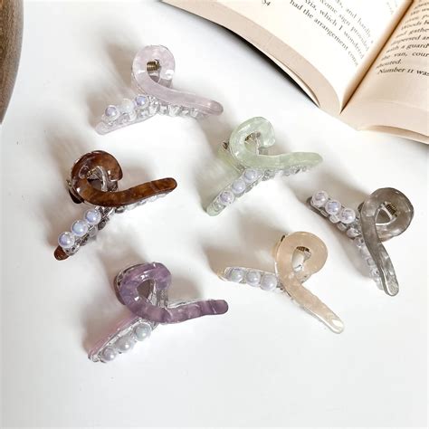 Hair Clips, Claw Clips & Accessories | Kaithogai India