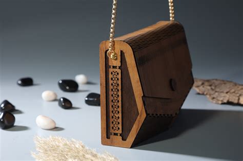 Elegant Wooden Handbags – Stylish & Eco-Friendly Accessories – Tash Bags