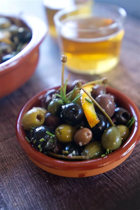 Marinated Olives Spanish Style (Easy 5-Minute Tapas Recipe)