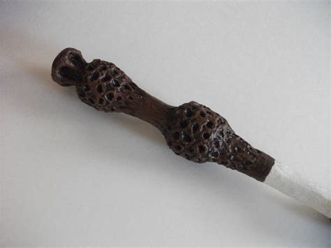 Professor Dumbledore's "Incredible" Illuminating LED Elder Wand, the ...