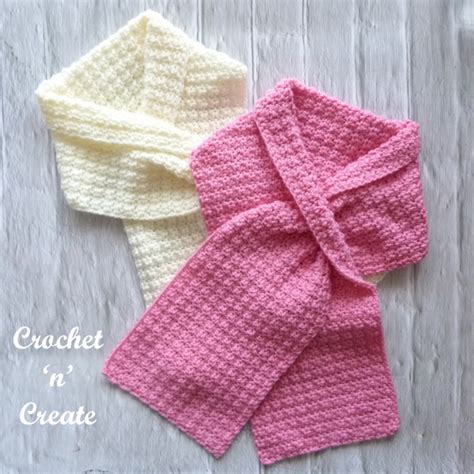 Adult Crochet Keyhole Scarf Pattern 的图像结果