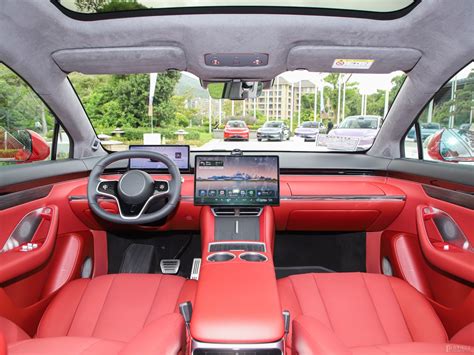 Alienware R7 Interior 的图像结果