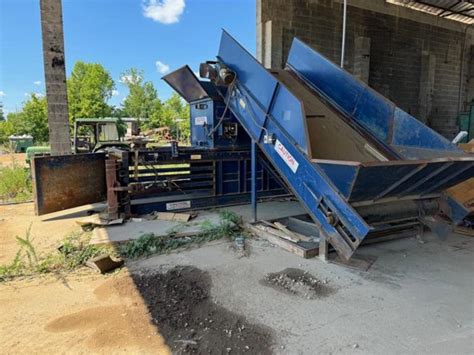 Max-Pak HCE4860 Manual Tie Horizontal Baler in Alabama, USA