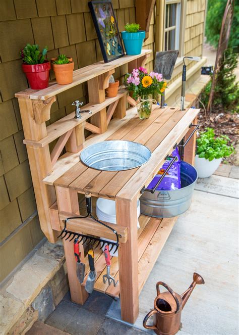 How To Build A Simple Garden Work Bench at Pete Otter blog