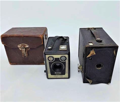 Lot - Two Vintage Kodak Brownie Cameras Including a Kodak Brownie Flash ...