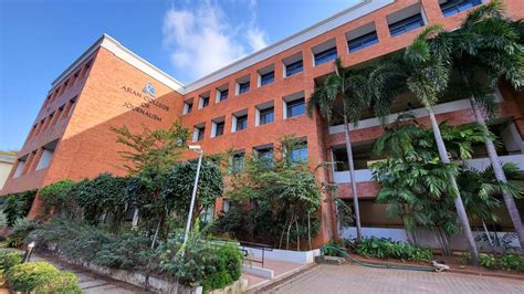 19 Best Mass Communication Colleges in India | 2025