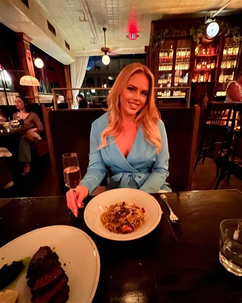 victoria price | happy holidaze 🪩 | Instagram