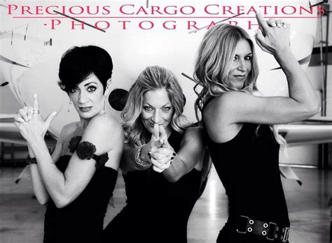 Charlie's angels pose | Charlies angels, Poses, Charlie's angels