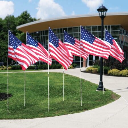 Global Flags Unlimited US Outdoor Nylon Field Flag with 8' Pole 205614 ...