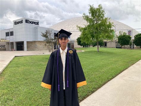 DEO I GRADUATED EARLY COLLELE🇵🇭🇵🇭🇵🇭🇵🇭 : r/BruceDropEmOff