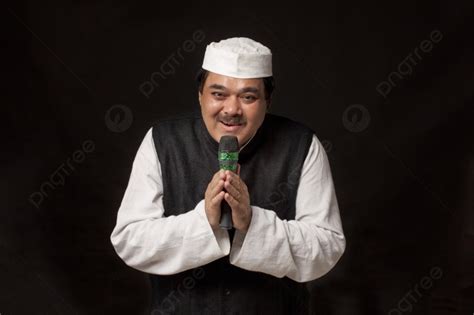 Politician Giving a Speech 的图像结果