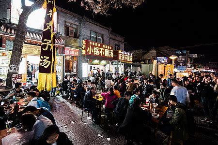 洛阳有三条最有特色和历史的老街：有吃喝 有玩乐，还相当接地气！_腾讯新闻