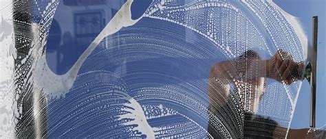 Rezultat imagine pentru Hi-Rise Window Cleaning