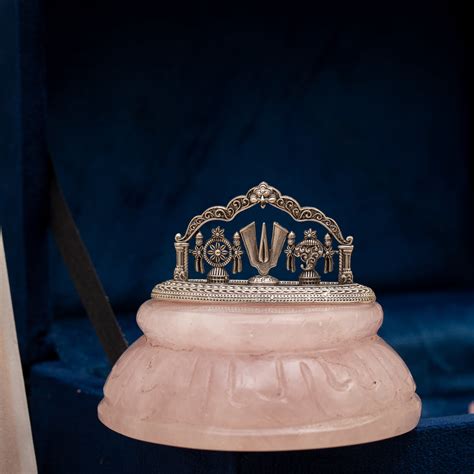 NATURAL ROSE QUARTZ BASE WITH MEHRAB TIRUPATI BALAJI SYMBOL – GemAnatomy