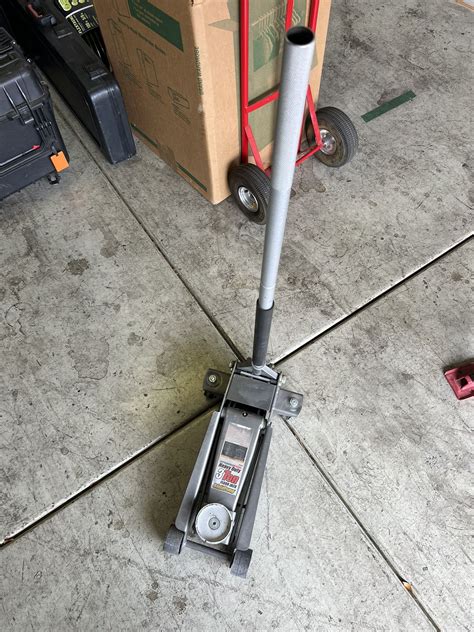Floor Jack 3-ton Pittsburgh Harbor Freight for Sale in North Las Vegas ...