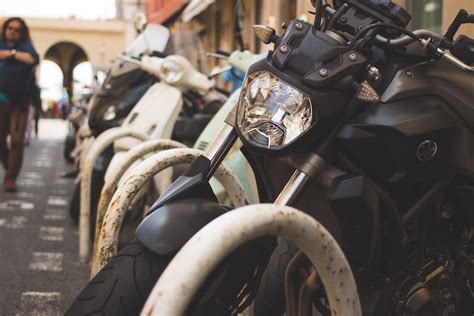 Bici elettrica o scooter elettrico: quale scegliere?