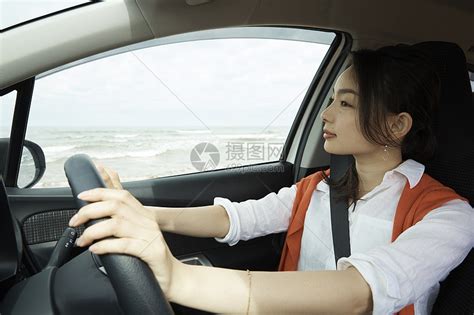 女人梦到自己会开车了是什么意思 周公解梦女人梦到自己会开车了 - 万年历